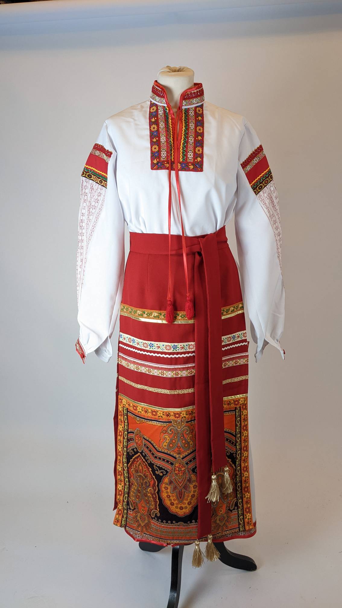Костюм женский к танцу 